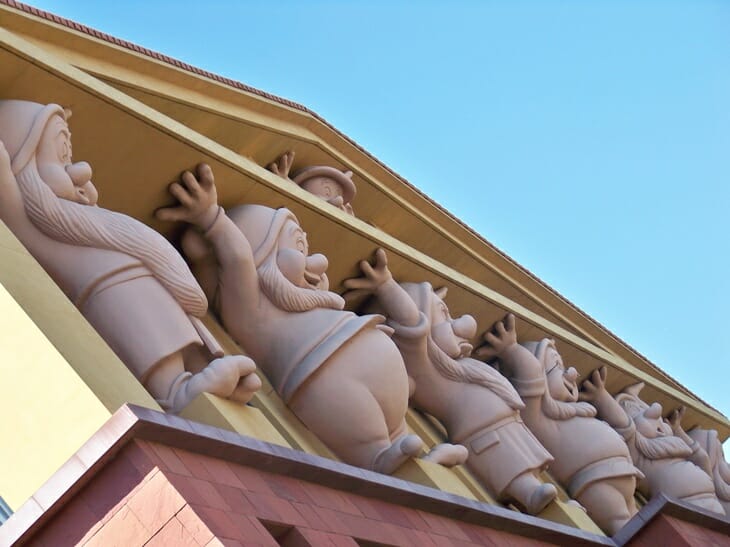 disney-building-eisner.jpg